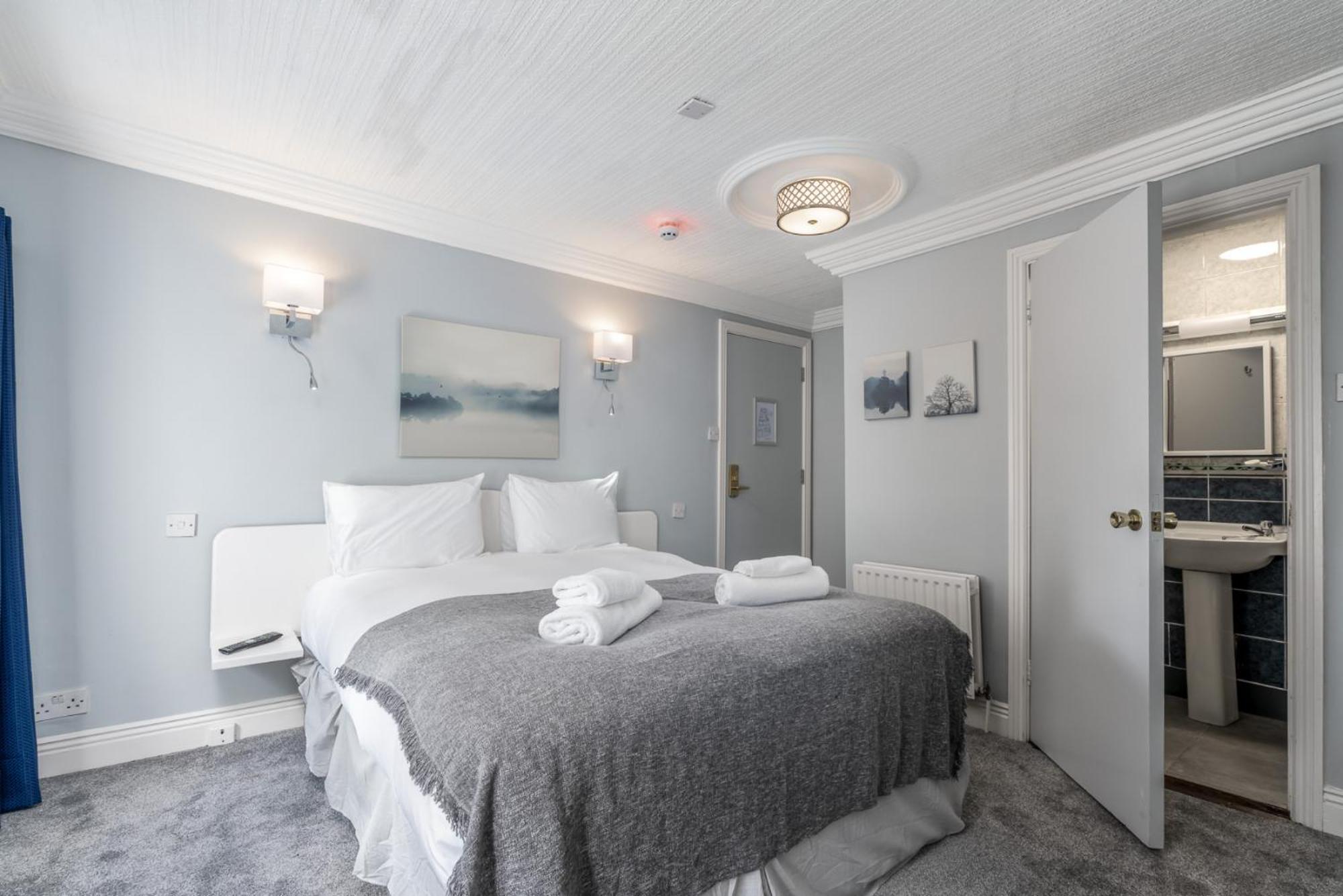 The Waterfront Townhouse Accommodation Kilkenny Bagian luar foto