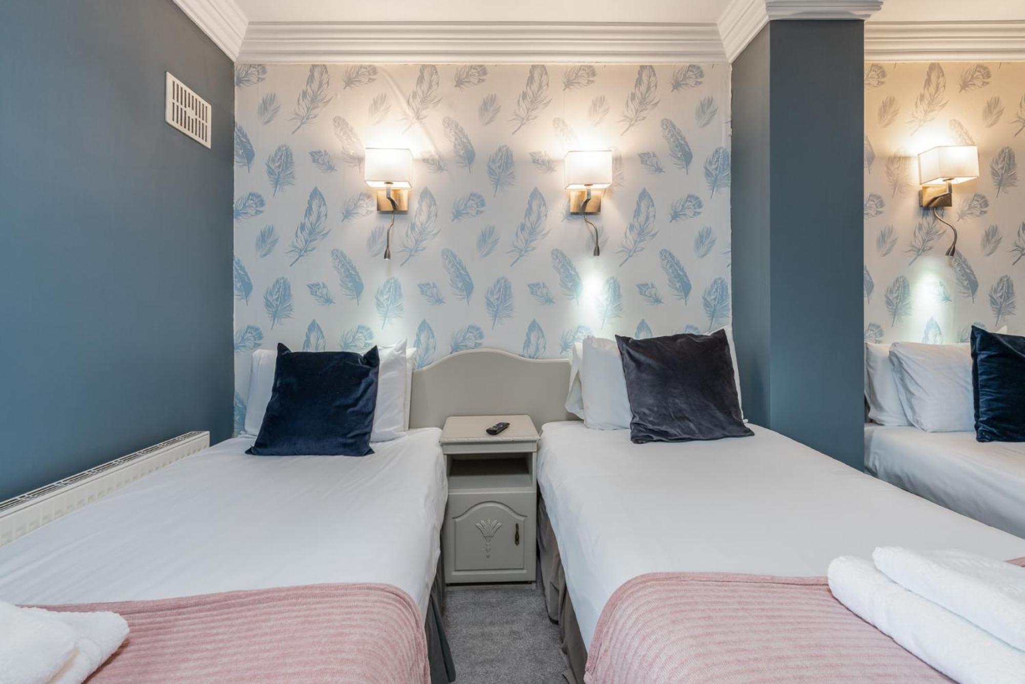 The Waterfront Townhouse Accommodation Kilkenny Bagian luar foto