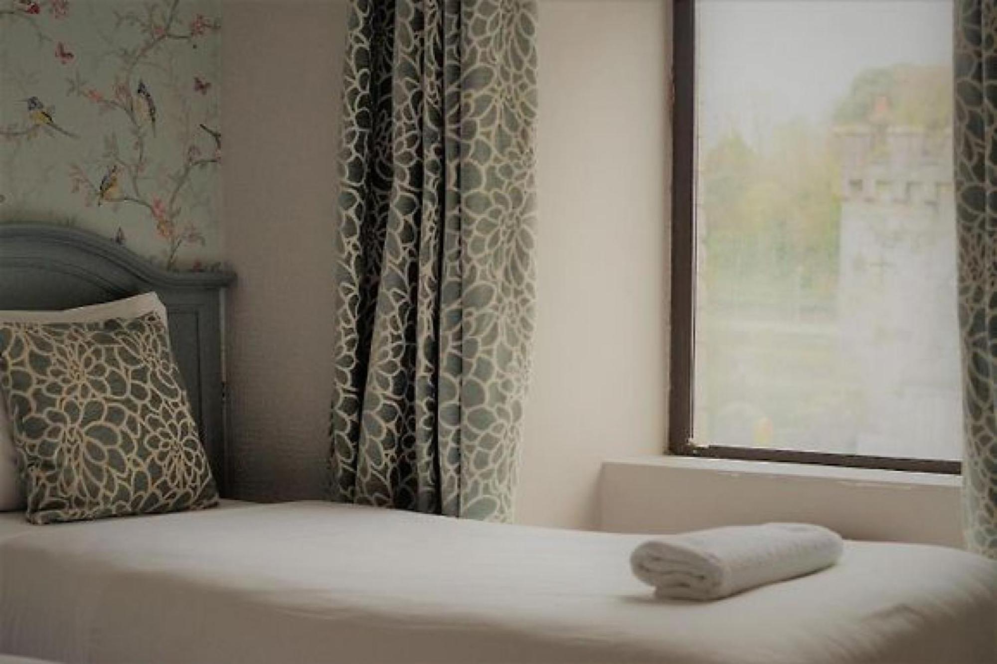 The Waterfront Townhouse Accommodation Kilkenny Bagian luar foto